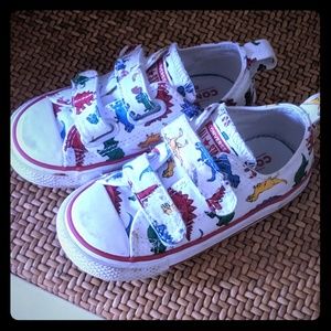Converse ( Toddler- Size 7 )